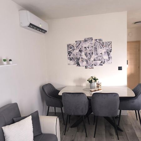 Apartman Rex Svinisce Exterior foto