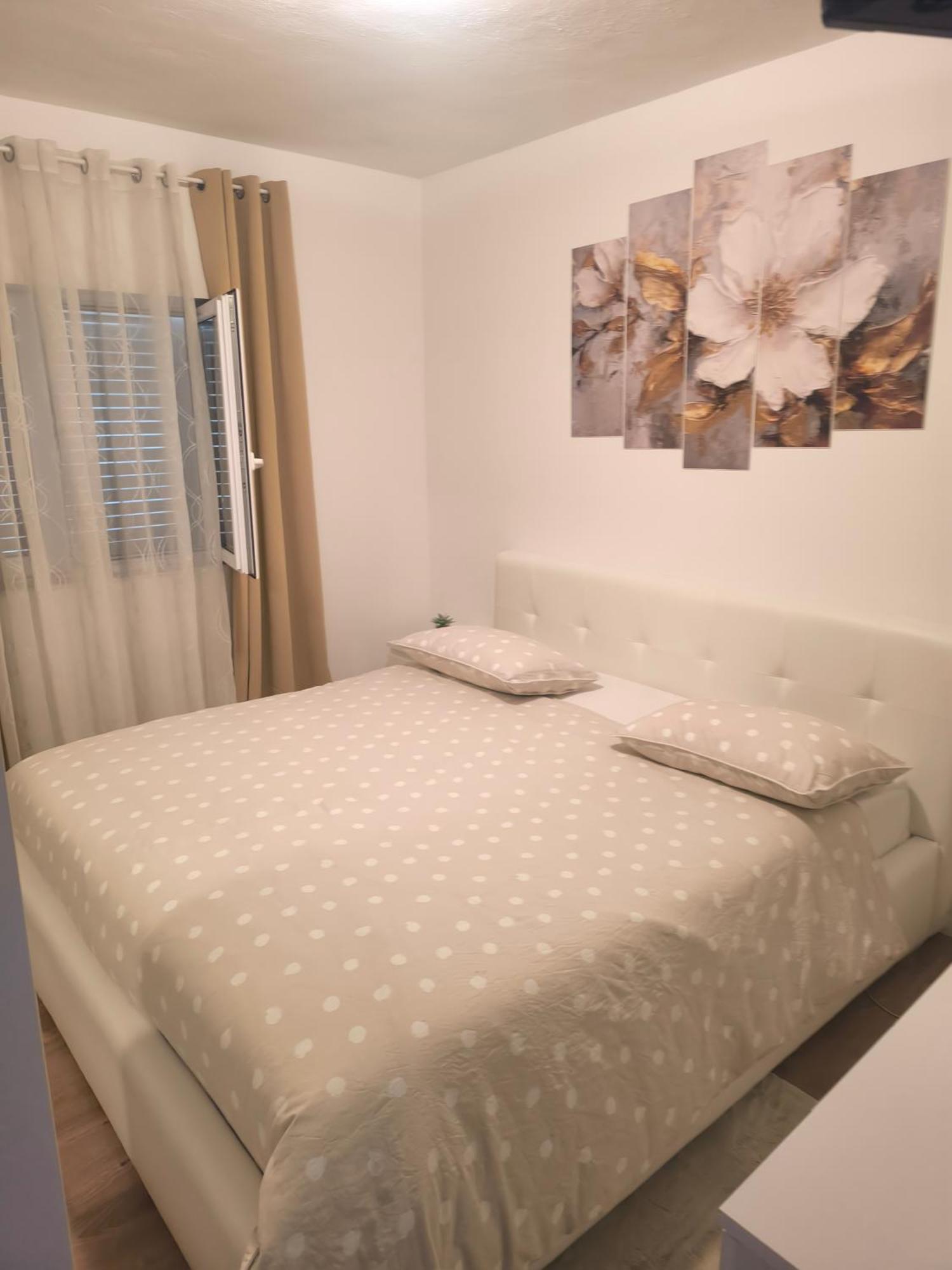 Apartman Rex Svinisce Habitación foto
